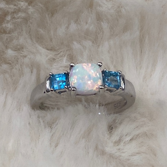 Opal & Topaz Ring - Picture 2 of 6